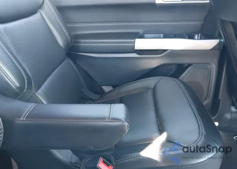 2021 Ford Explorer Xlt z USA, uszkodzony, nr VIN 1FMSK8DH9MGA59834